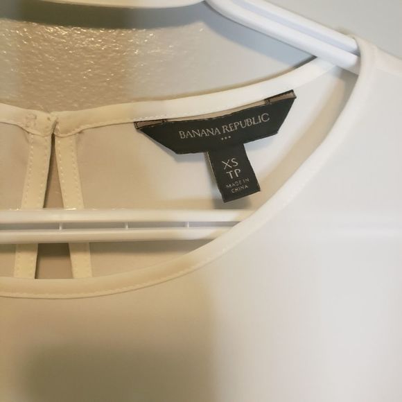 𝅺BANANA Republic White Puffy Puff Sleeve Blouse Top Extra Small XS - Picture 2 of 4